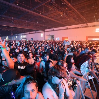Massive Indoor Crowd Electrified at Wobbleland 2026