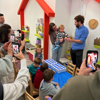 Children's Birthday Party Entertainment with Magic Show