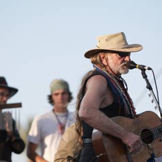 Cowboy crooner strums at Coachella