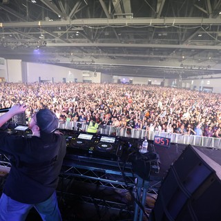 DJ Commands Massive Crowd at Wobbleland 2026