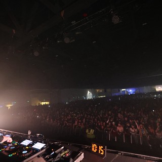 DJ Commands Massive Crowd at Wobbleland Festival 2026