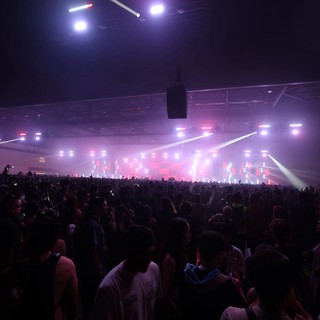 Massive Indoor Crowd Ignites at Wobbleland 2026