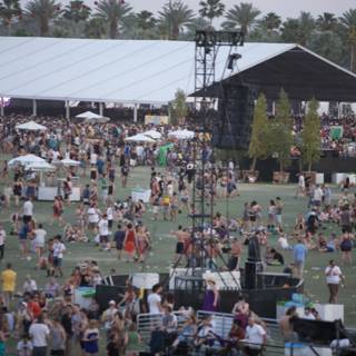 Coachella 2011: A Sea of music enthusiasts