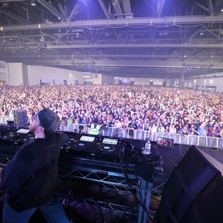 DJ Commands Massive Crowd at Wobbleland 2026
