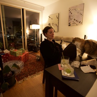candid-indoor-portrait