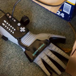 High-Tech Sports Gloves