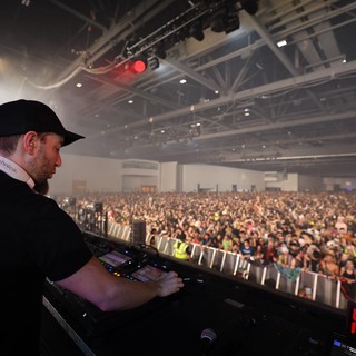 DJ Commands Massive Crowd at Wobbleland 2026