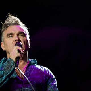 Morrissey Takes the Stage with his Microphone