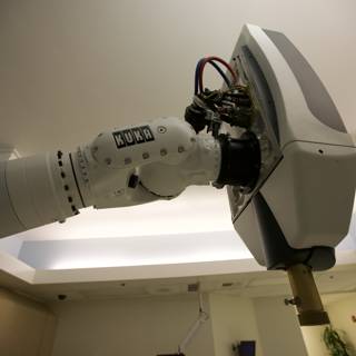 Robotic Arm Lifts Heavy Object at USC Medical Center