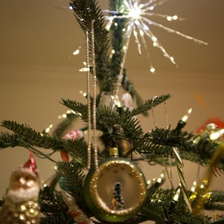 Vintage Christmas Tree Topper with Illuminated Star