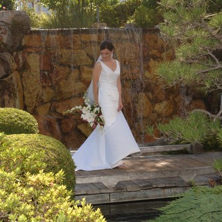 bridal-portrait-outdoor-environmental-portrait