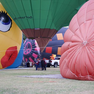 Giant Novelty Balloons Inflate at Sonoma County Classic