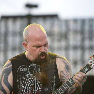 Tattooed Guitarist Shreds at Big Four Festival