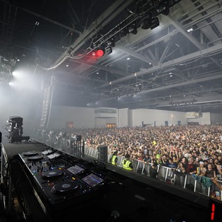 DJ Commands Massive Crowd at Wobbleland 2026