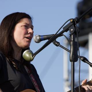 Kim Deal Strums Her Acoustic Guitar at Coachella 2008