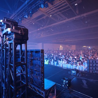 Massive Crowd Surges at Wobbleland 2026 Festival