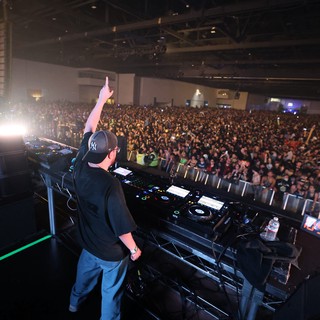 DJ Commands Massive Crowd at Wobbleland 2026