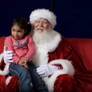 Santa Claus and the Little Girl