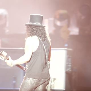 Slash Shreds at Rock and Roll Hall of Fame