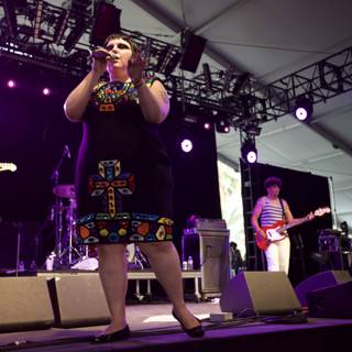 Beth Ditto belts out hit tunes on Coachella stage