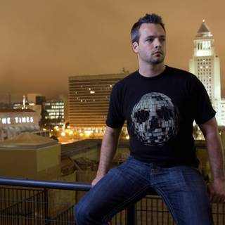 Skull T-Shirt in the City