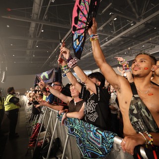 Euphoric Fans Press Against Barrier at Wobbleland 2026