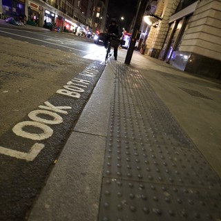 Night Walk on London's Wet City Streets