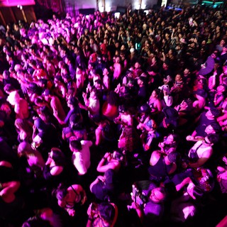 Massive Crowd Surges Under Purple Lights at Wobbleland