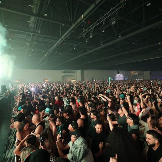 Massive Crowd Surges at Wobbleland 2026 EDM Festival