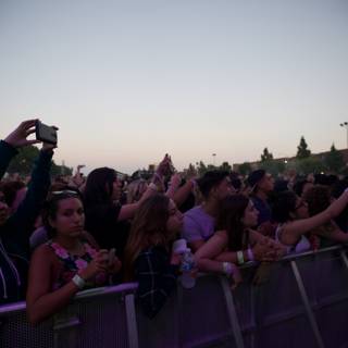 Snapshots of the Crowd