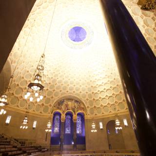 Altar beneath the Dome