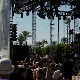 Coachella Crowd Rocks Out Under the California Sun