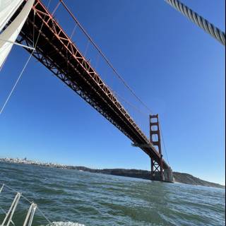 Iconic Golden Gate Suspension Bridge Captured at Its Finest from the Water