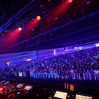 DJ Performs to Massive Crowd at Wobbleland 2026