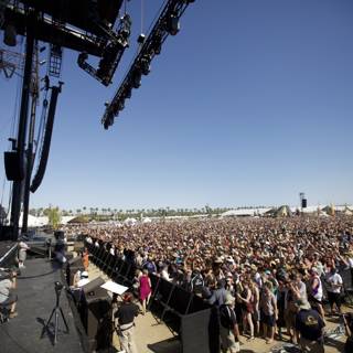 Coachella 2012: A Sea of fans enjoying the music