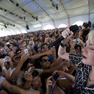 Woman electrifies crowd at Coachella