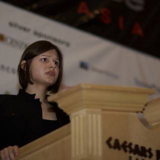 Joanna Rutkowska Addresses a Captivated Crowd at a Seminar
