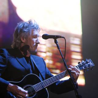 Roger Waters rocks Coachella with Guitar and Mic