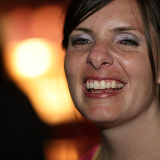portrait-candid-shallow-depth-of-field