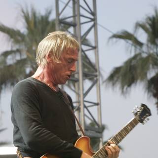 Paul Weller rocks Coachella with his electric guitar