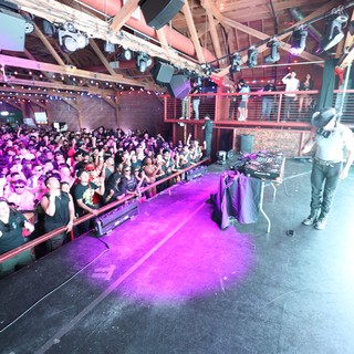 DJ Ignites Massive Crowd at Wobbleland 2026