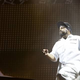 Ice Cube Rocks the Stage