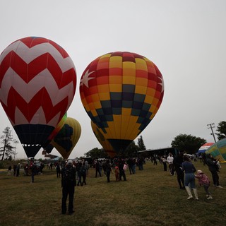 Colorful Hot Air Balloons Rise at Sonoma Classic
