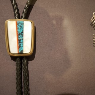 bolo-tie