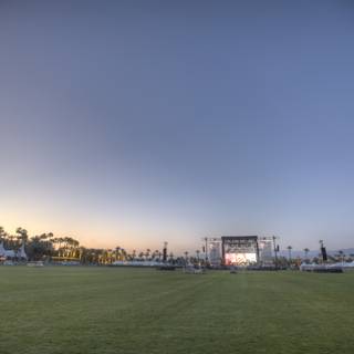 Coachella 2009 Field and Screen