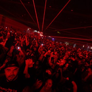 Red Laser Light Show Ignites Wobbleland 2026 Crowd