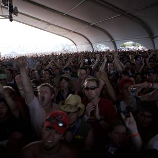Coachella Music Festival: A Sea of Sunglasses and Cap-wearing Fans