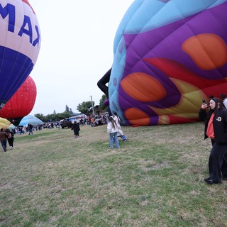 Giant Balloons Inflate at Sonoma County Balloon Classic