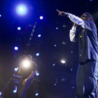 Snoop Dogg Lights Up the Stage