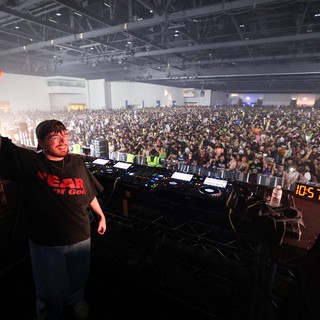 DJ Commands Massive Crowd at Wobbleland 2026